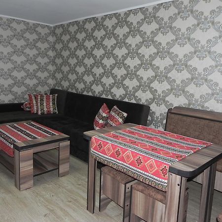 Old Yard Guest House Tbilisi Exteriör bild