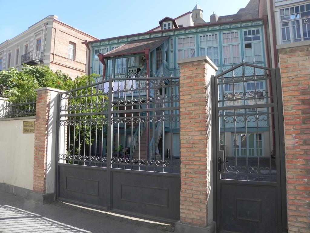 Old Yard Guest House Tbilisi Exteriör bild